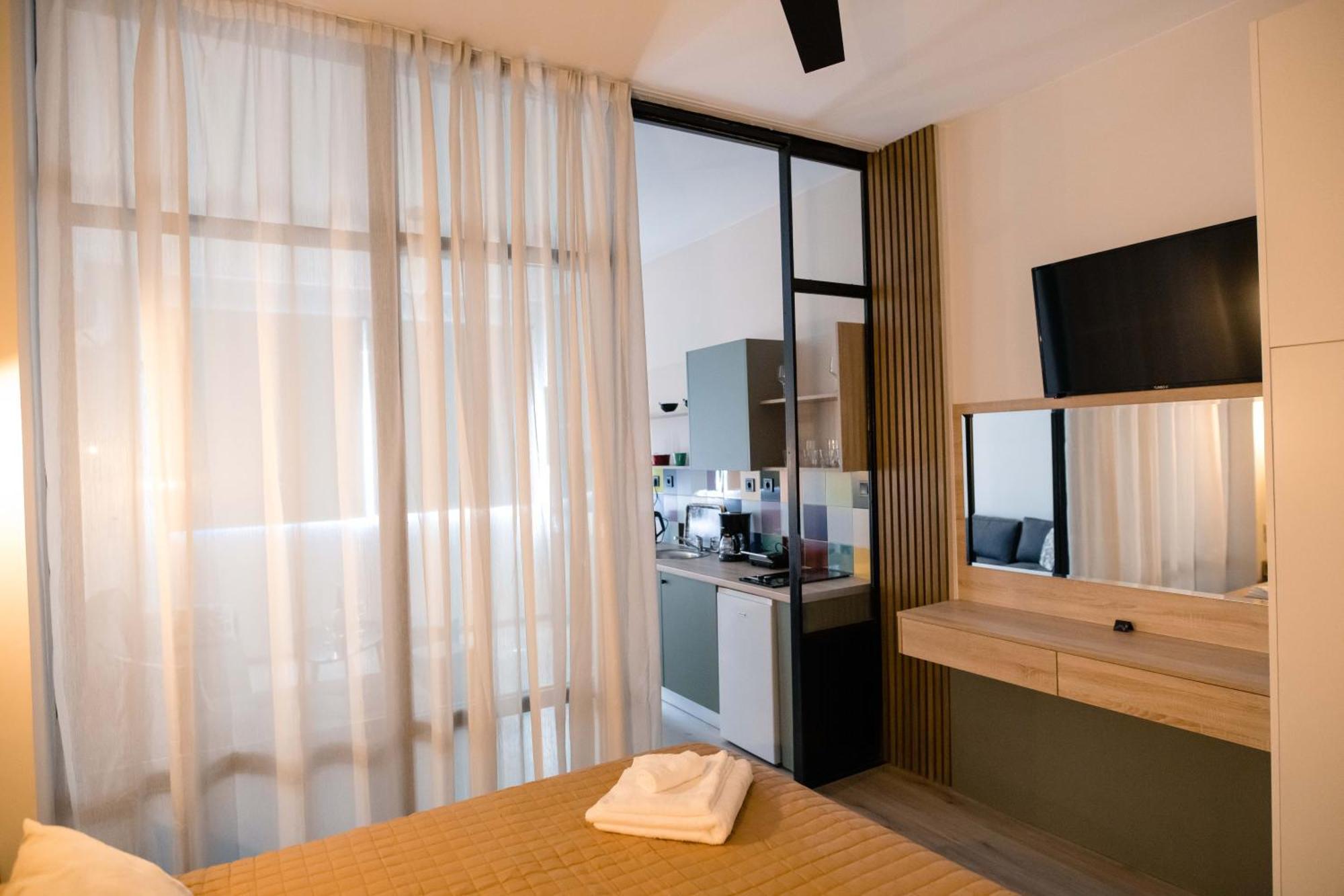 Athinas Relax G2 Apartment Athena Bagian luar foto
